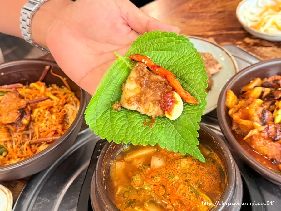 Bossam wrapped with side dishes