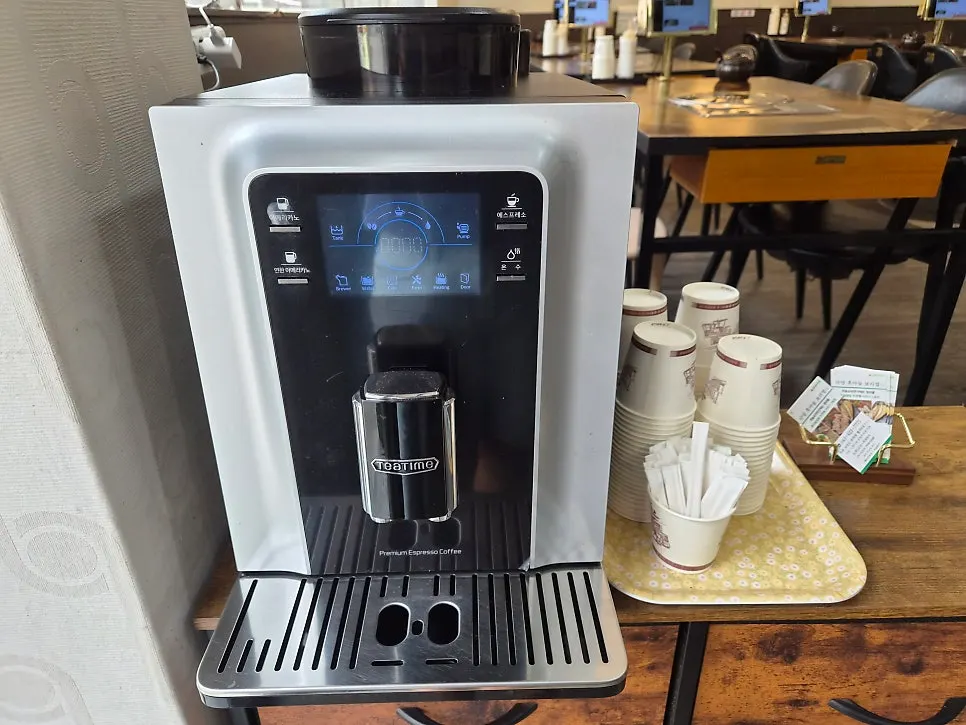 Self-serve Americano corner for after the meal