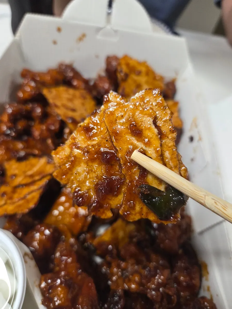 Glossy sweet-spicy dakgangjeong