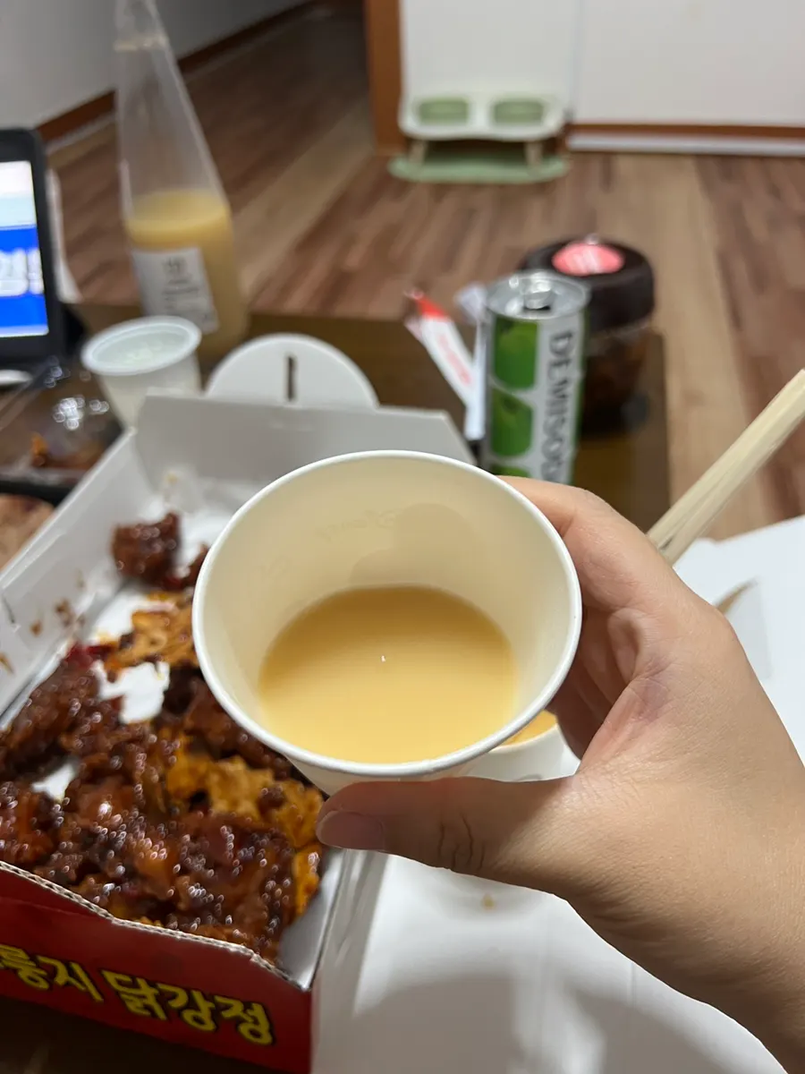 닭강정과 흑마늘막걸리를 곁들인 단양 여행 야식