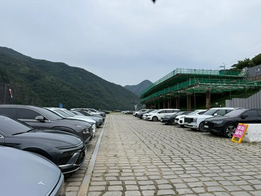 단양구경시장 인근 공영무료주차장 풍경