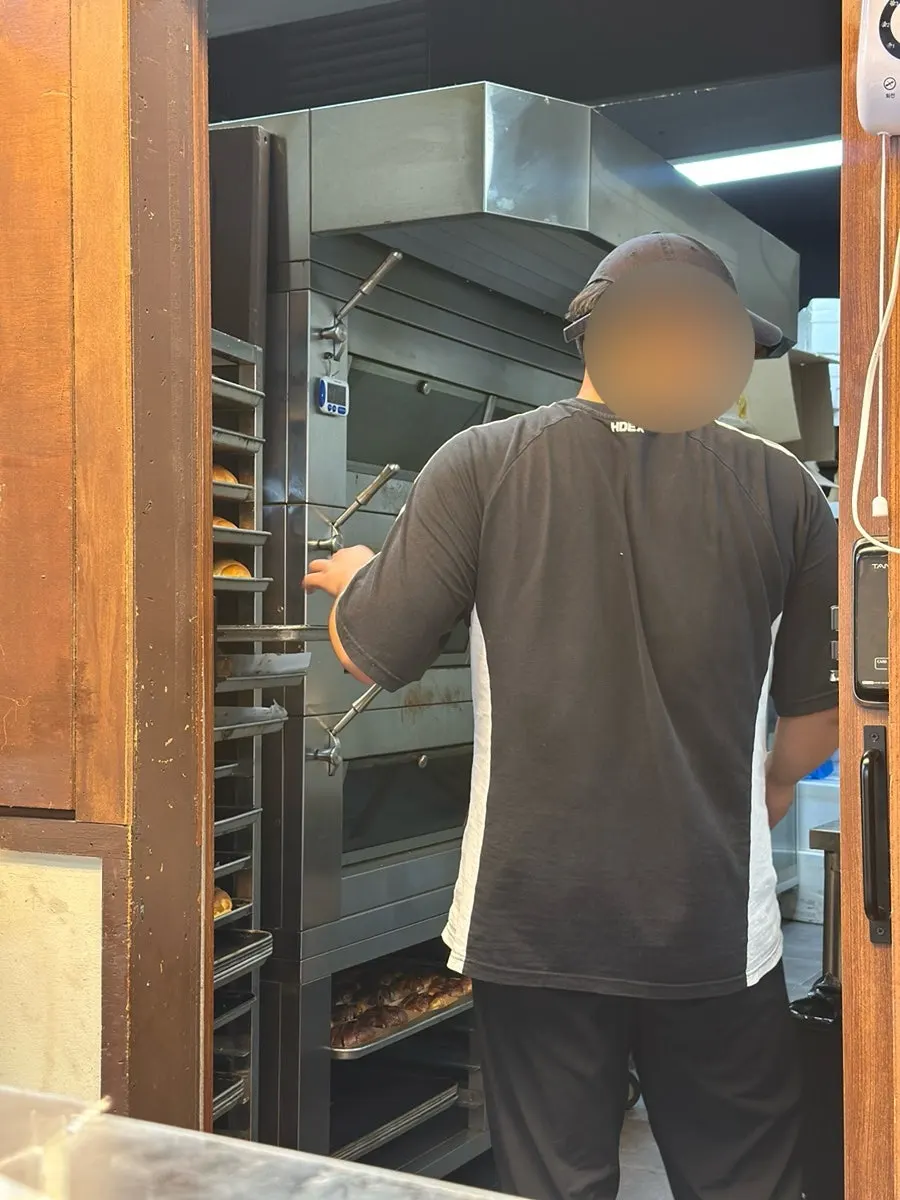 실시간으로 구워져 나오는 소금빵