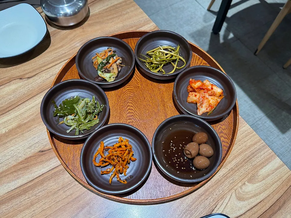 Signature menu guide at Danyang Heukmaneul Ssambap