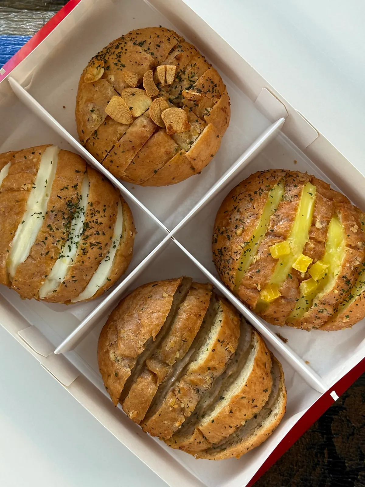 크림치즈 마늘빵 4개입 종합세트 구성