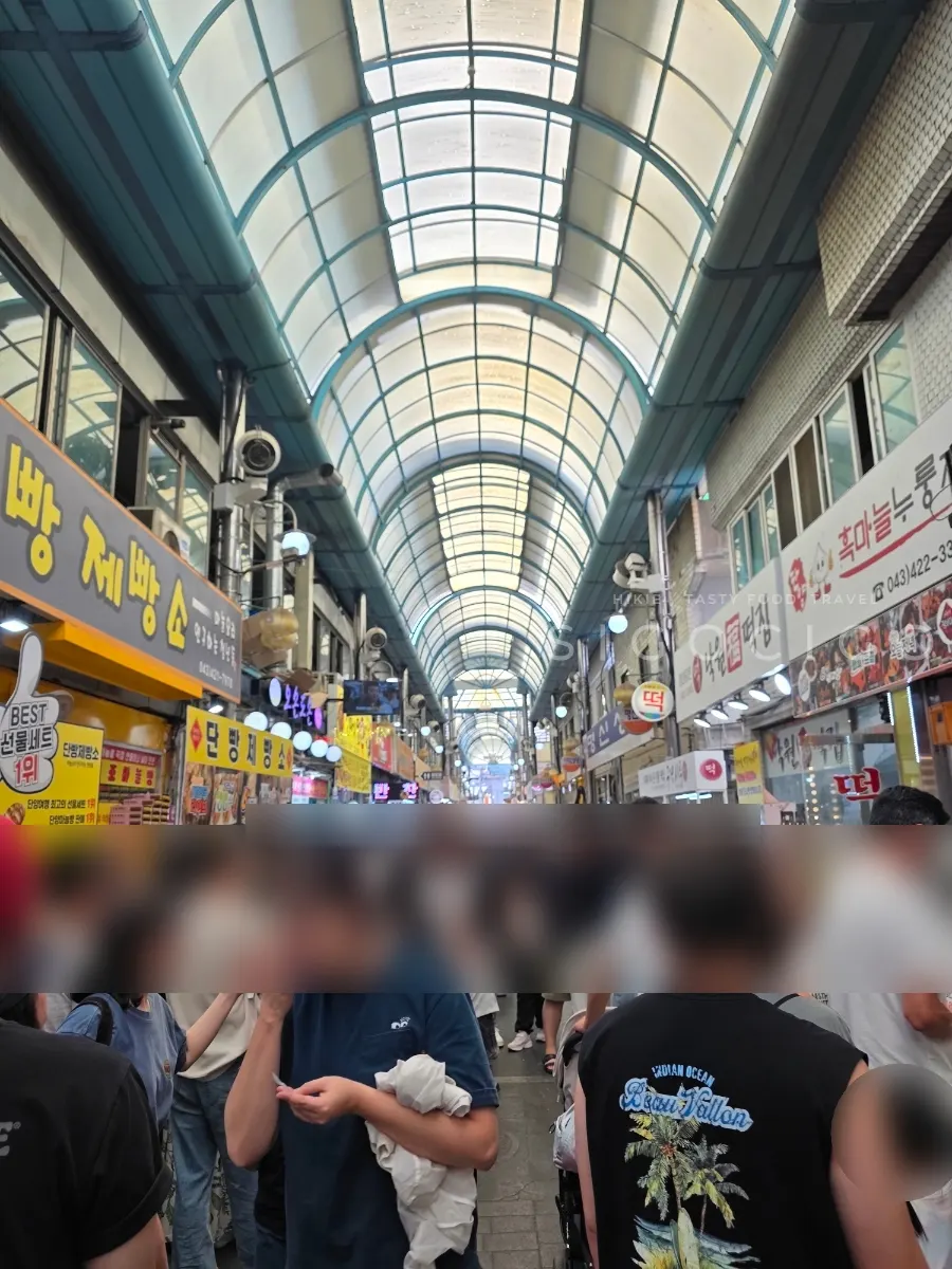 단빵제빵소 맞은편 흙마늘누룽지닭강정 매장 앞