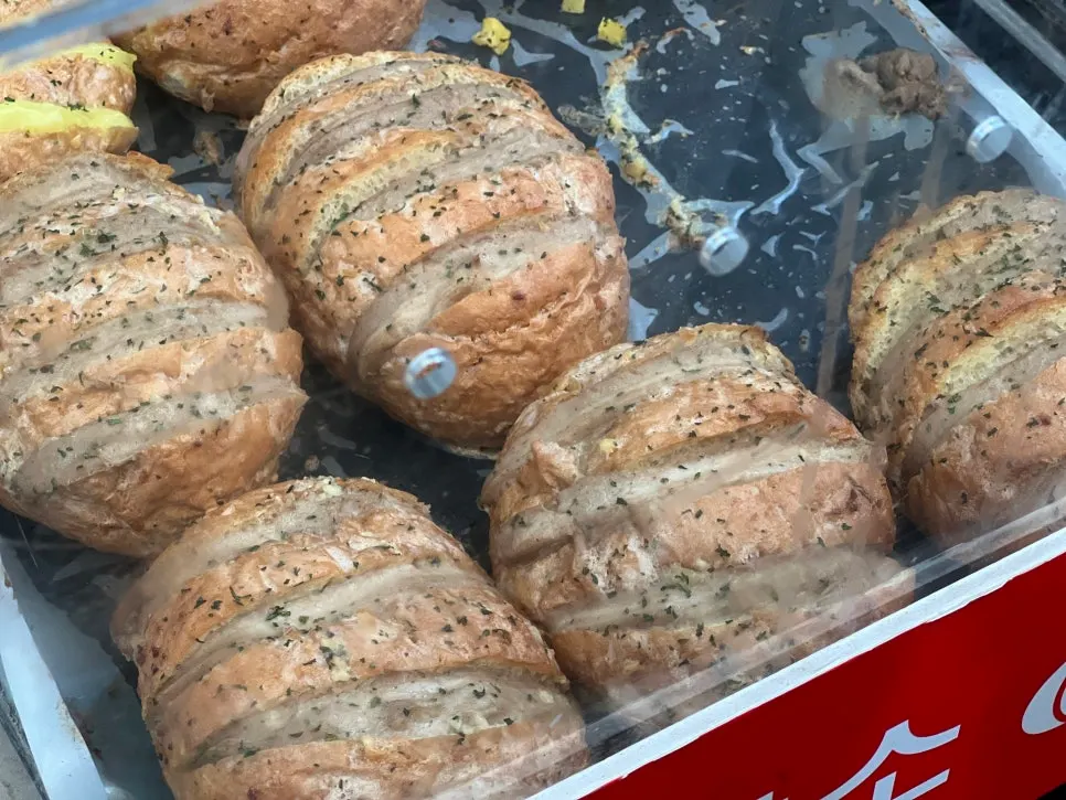 Black garlic cream cheese garlic bread