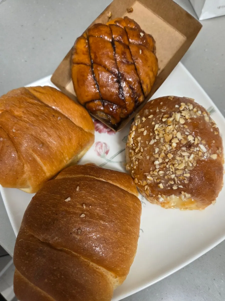 Salt bread sets packaged to bring home