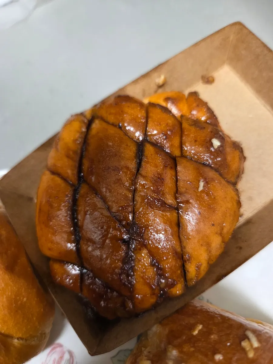 Large-sized original salt bread