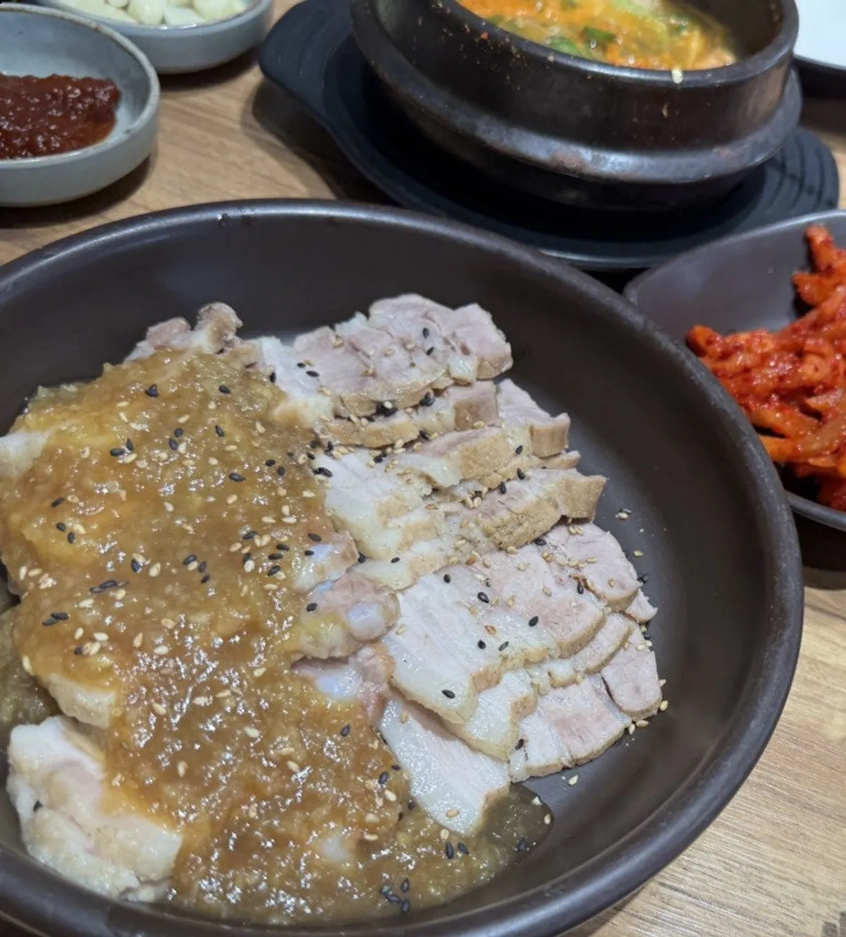丹阳市场黑蒜包饭代表图