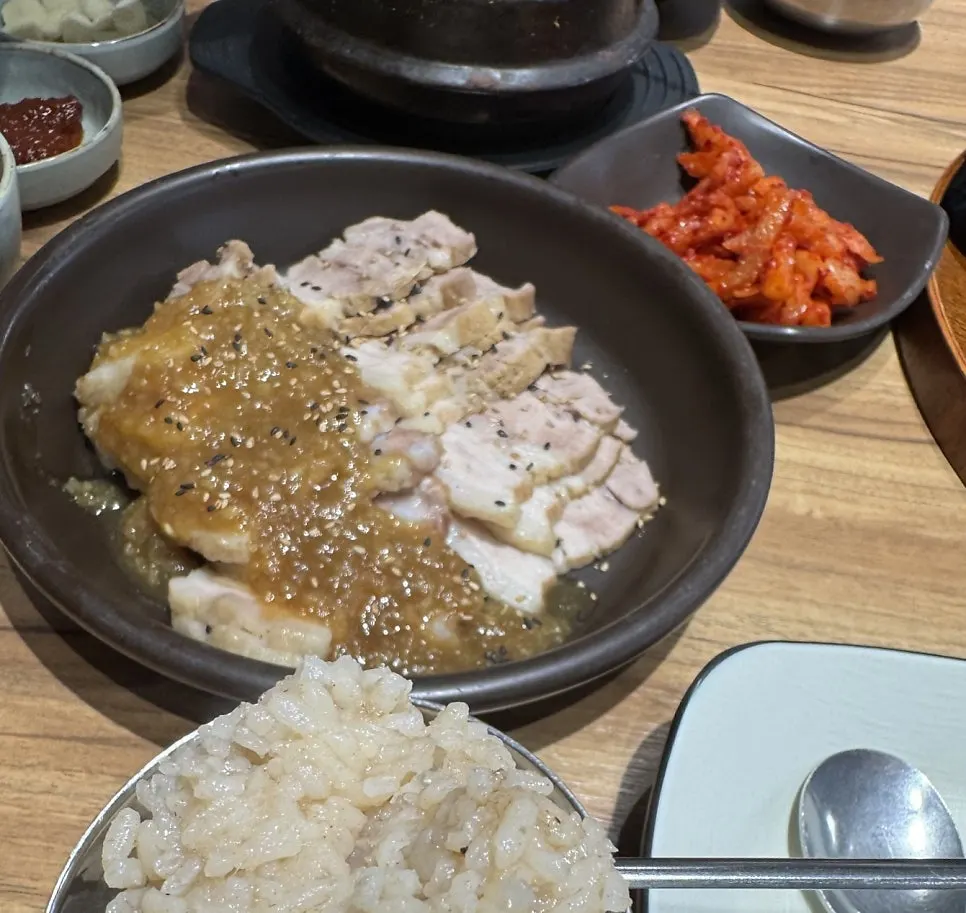 隐隐带蒜香的一碗蒜香饭