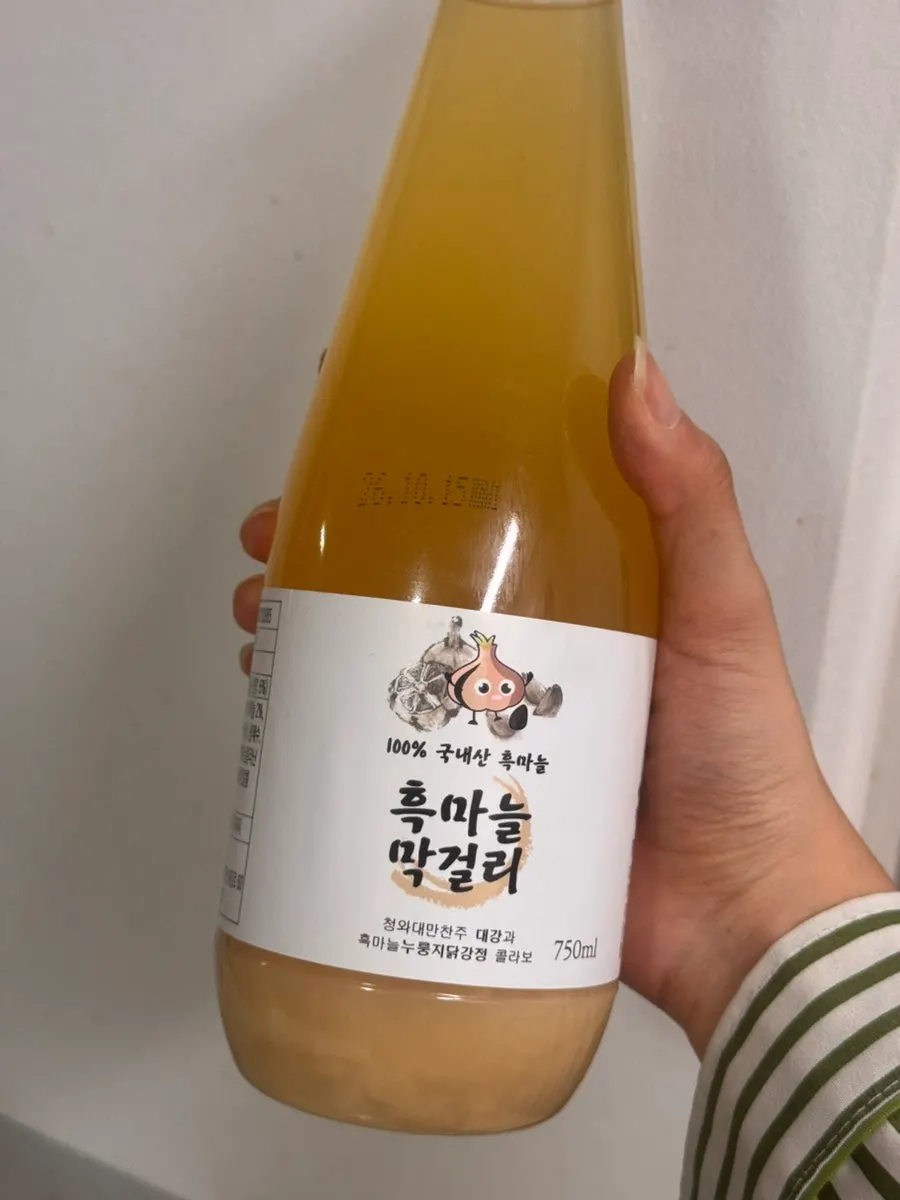 닭강정과 흑마늘 막걸리 조합