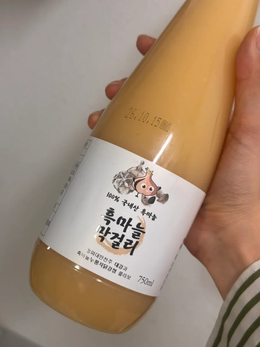 누룽지 닭강정과 막걸리 포장 구성