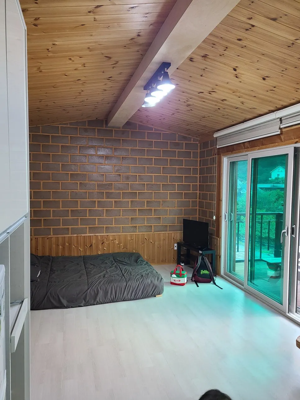 Spotless, dust-free room floor