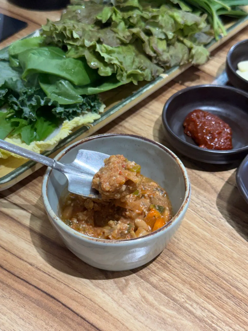 Wrap greens served with doenjang