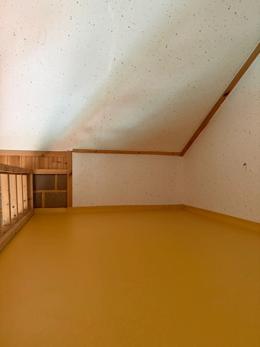 Cozy small loft above the clay room