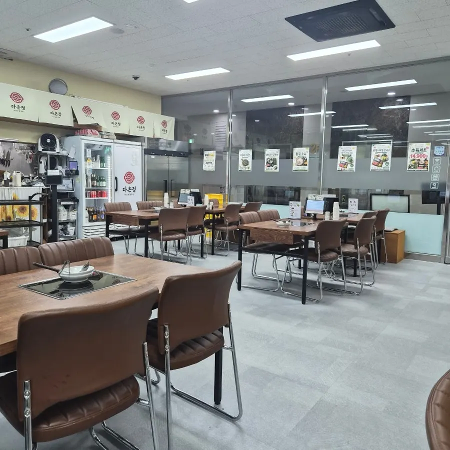 Spacious seating arrangement at Daonjeong Shabu Son Kalguksu