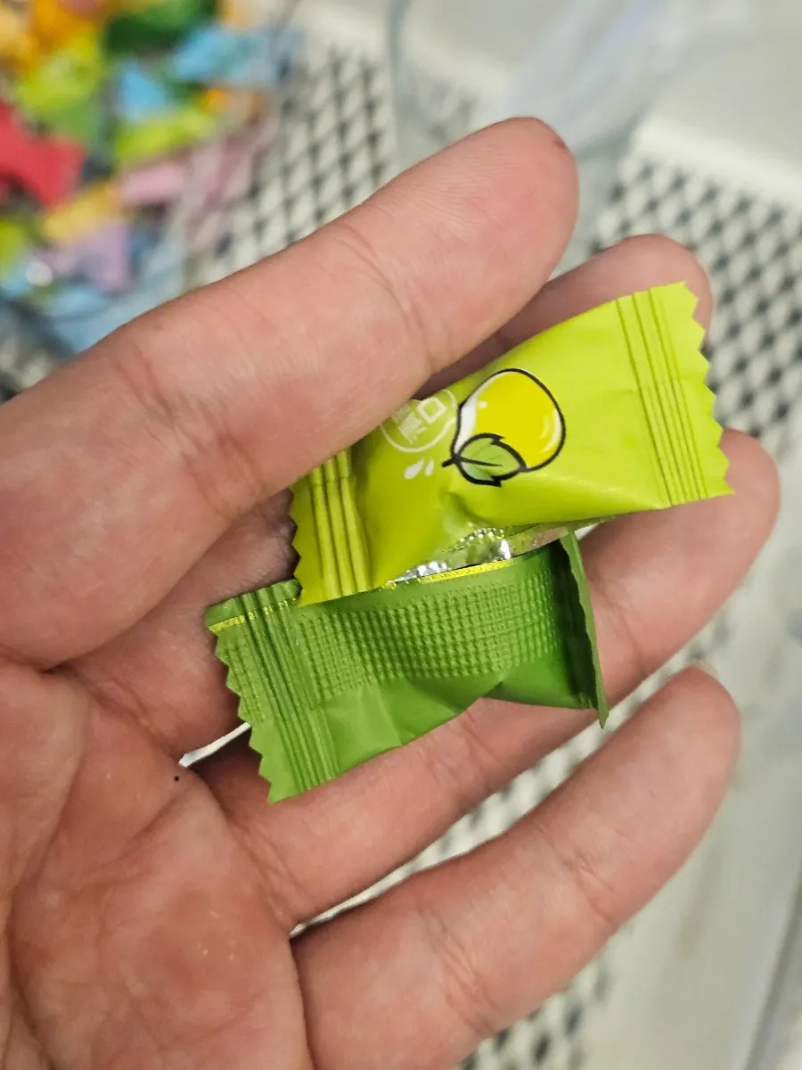 돼갈공명소바 테이블과 숯불 불판 배치
