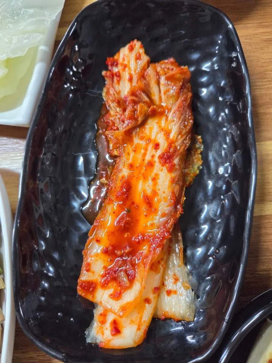 한 상 가득 차려진 재첩정식 상차림