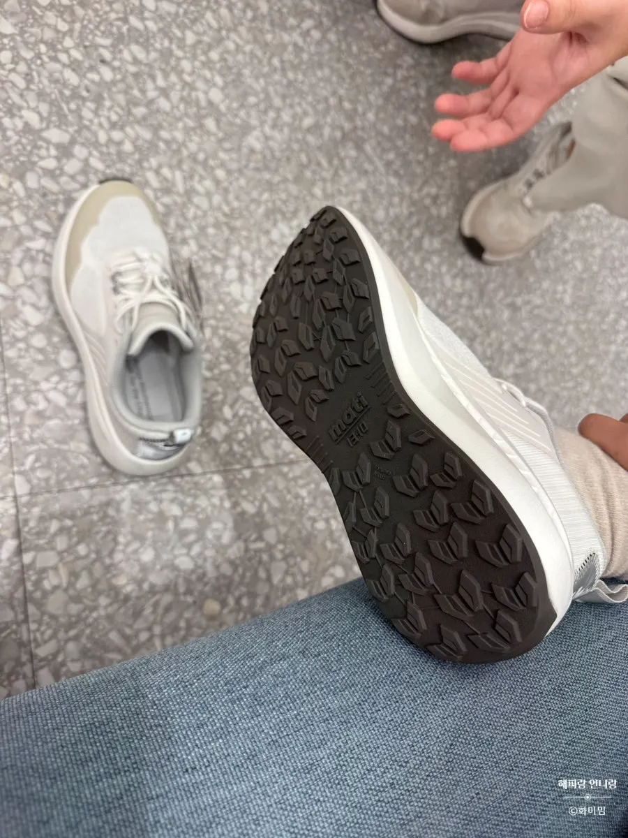 Side structure of the BR-001 midsole