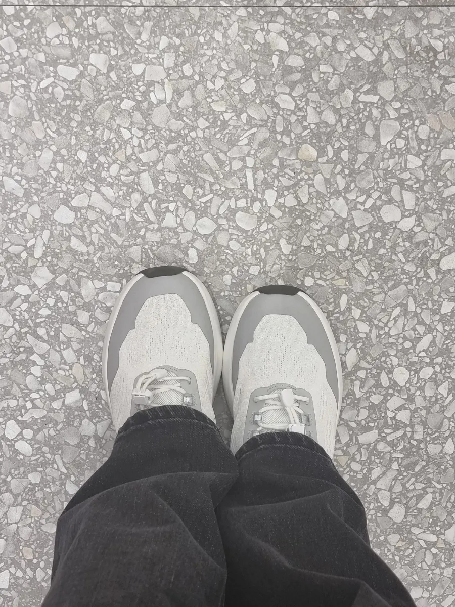 Foot shot while trying on the BR-001