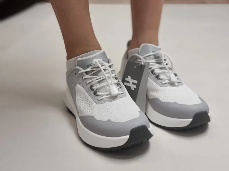 BR-001 with forefoot and midfoot laces adjusted separately