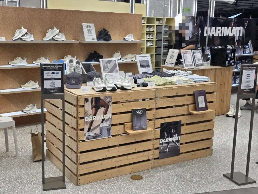 Entrance to the DARIMATI pop-up store at Hyundai Department Store Pangyo Branch