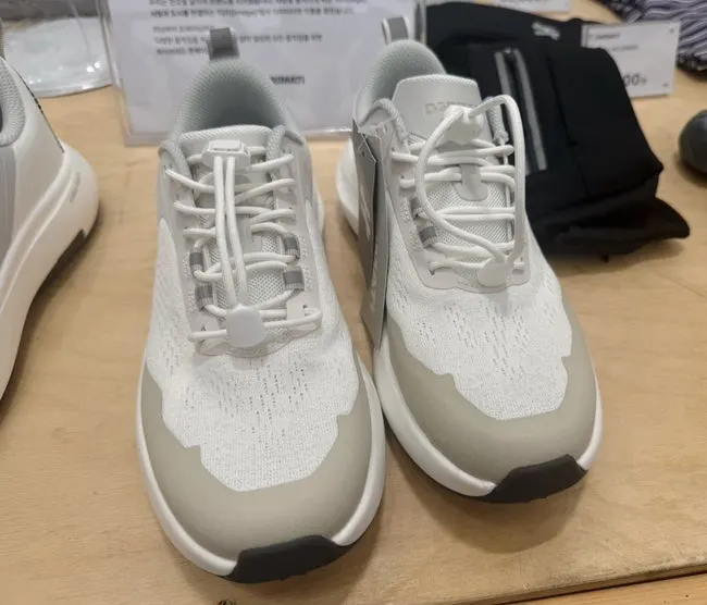 DARIMATI BR-001 training shoes on display at the pop-up