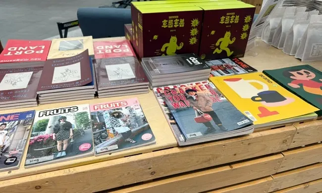 Magazine corner set up at the pop-up