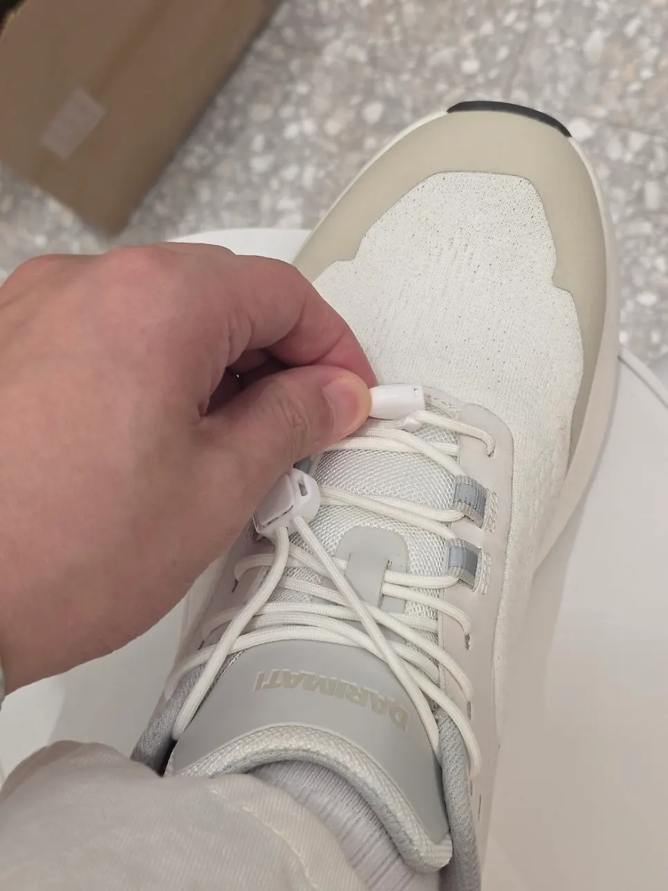 Box of the purchased DARIMATI BR001 shoes