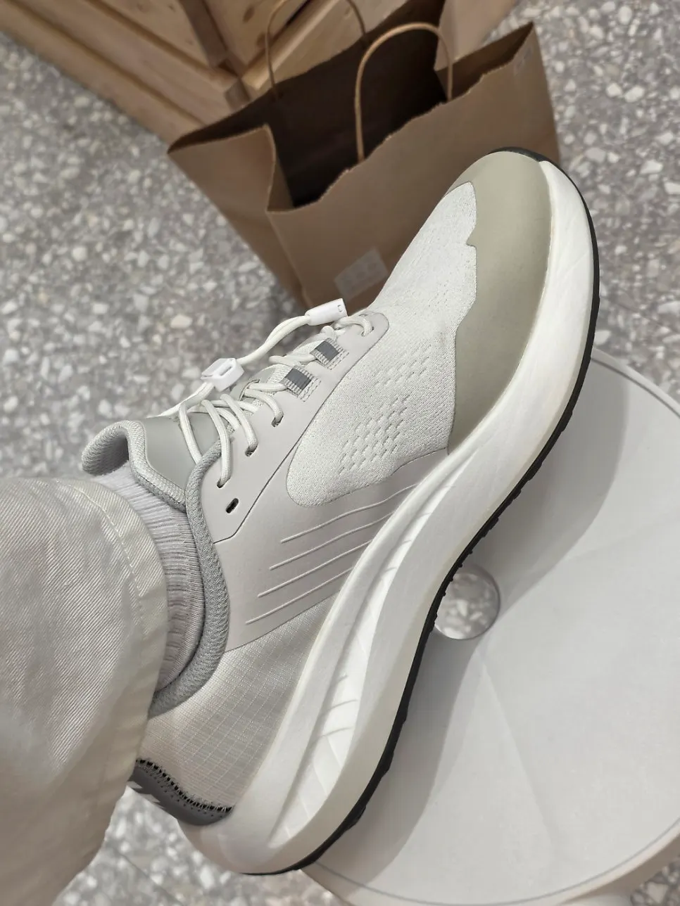 Wearing the DARIMATI BR001 training shoes