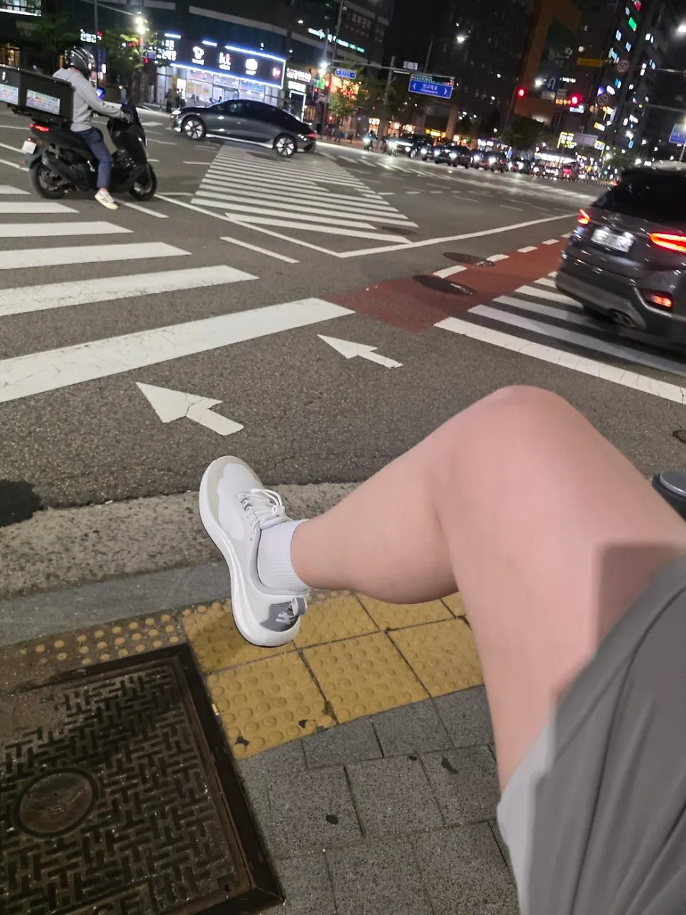 Running along Tancheon wearing the BR001