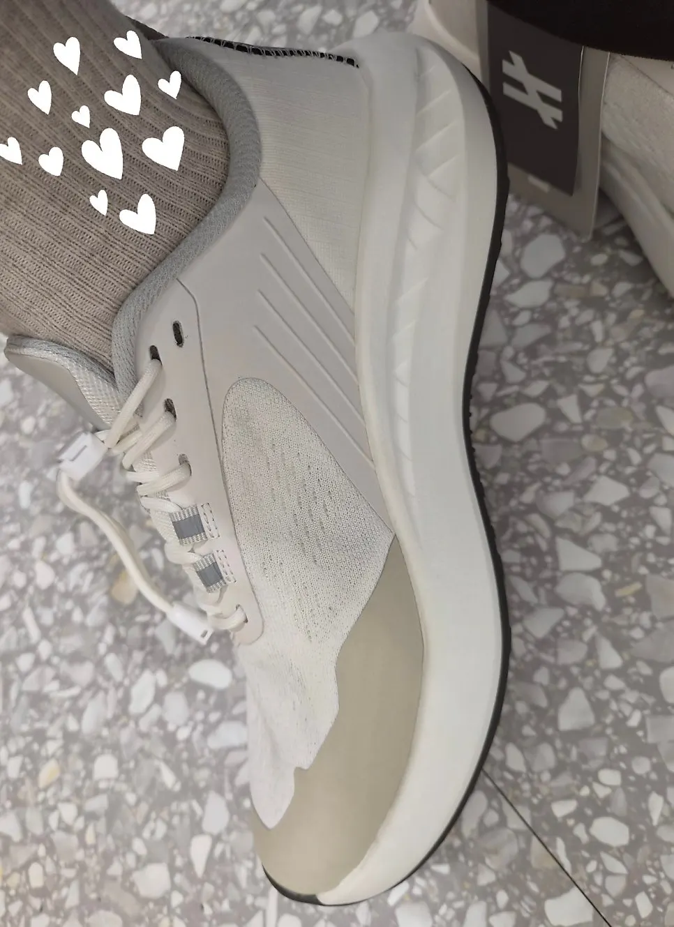 Primer plano de la malla triple densa del empeine del BR-001