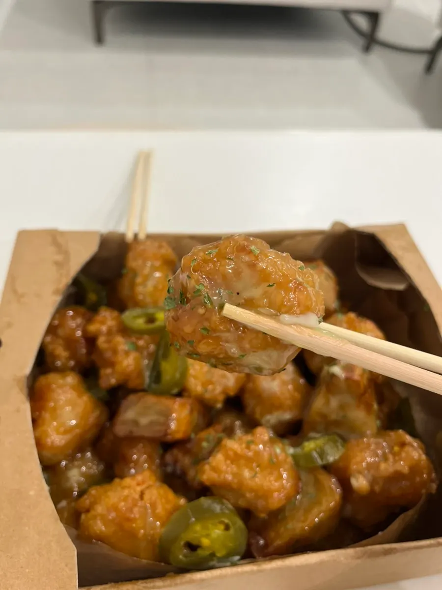 Spicy mayo chicken with candied sweet potato and boneless chicken