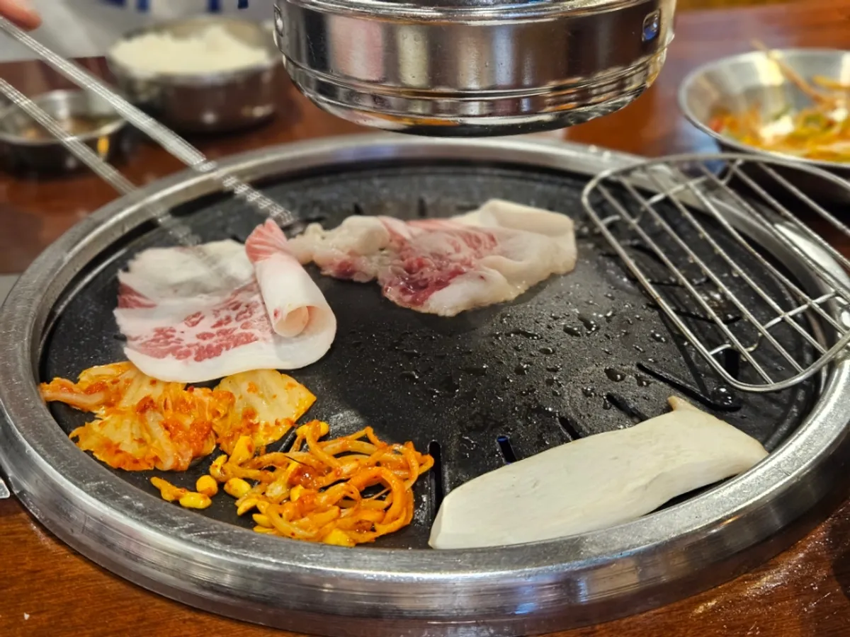 多山烤肉店牛胸肉探店背景
