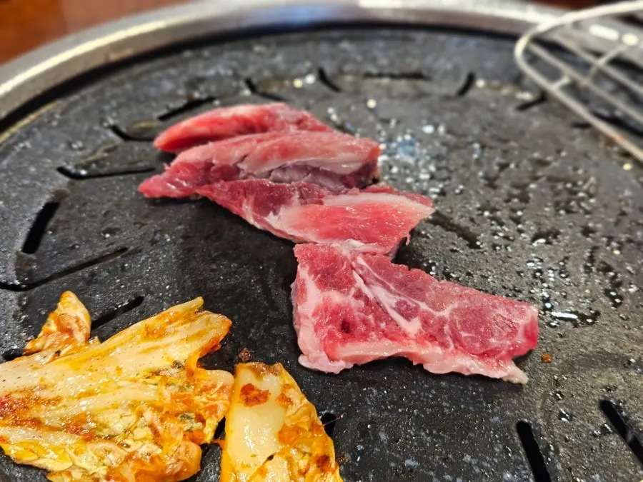 吃完牛胸肉后享用的排骨肉