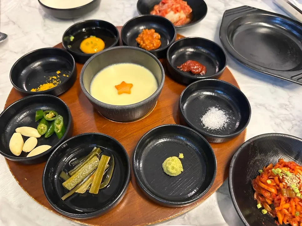 The final spread of pork belly and cheonggukjang