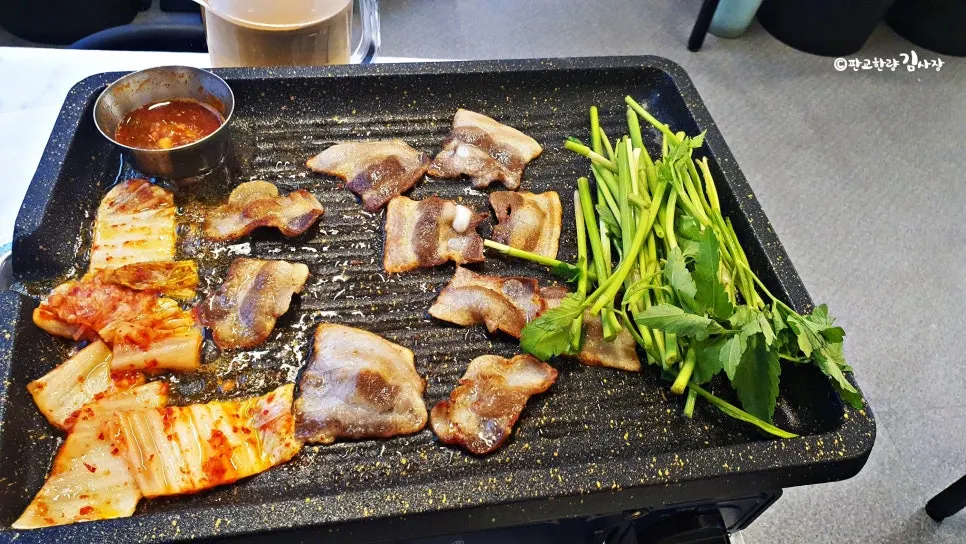 다산역 응봉집 냉삼 상차림 사진
