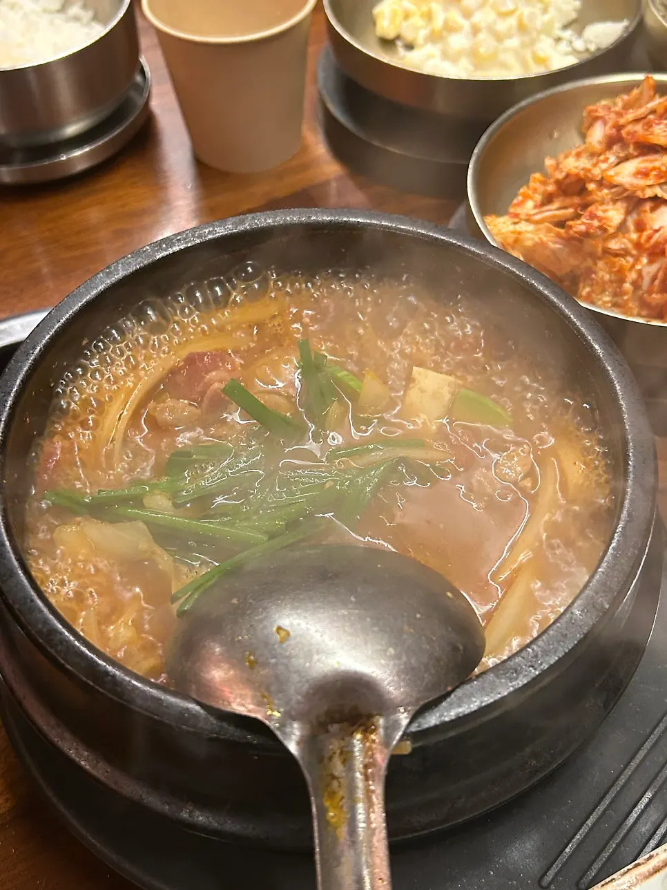 고기와 함께 주문한 들기름 막국수