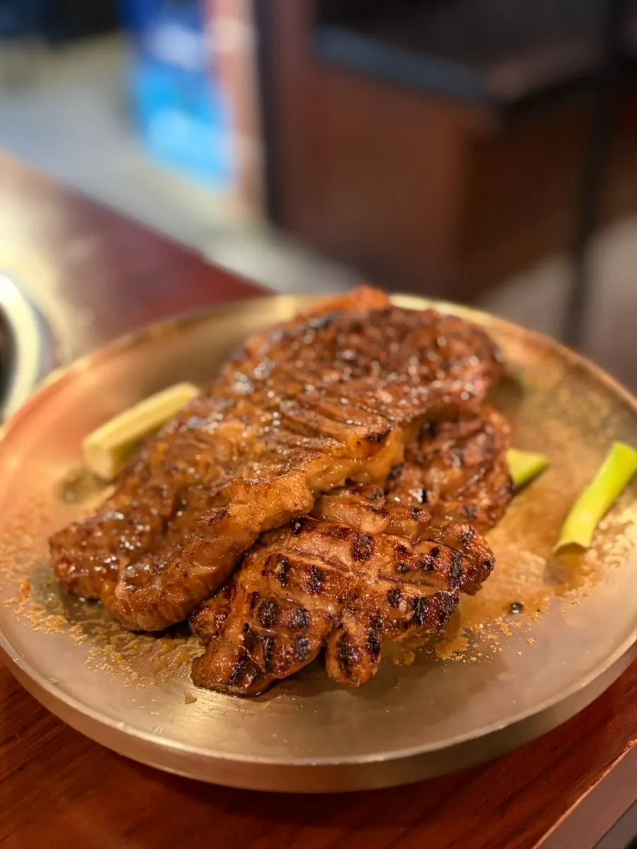 Partly grilled marinated Dontan galbi