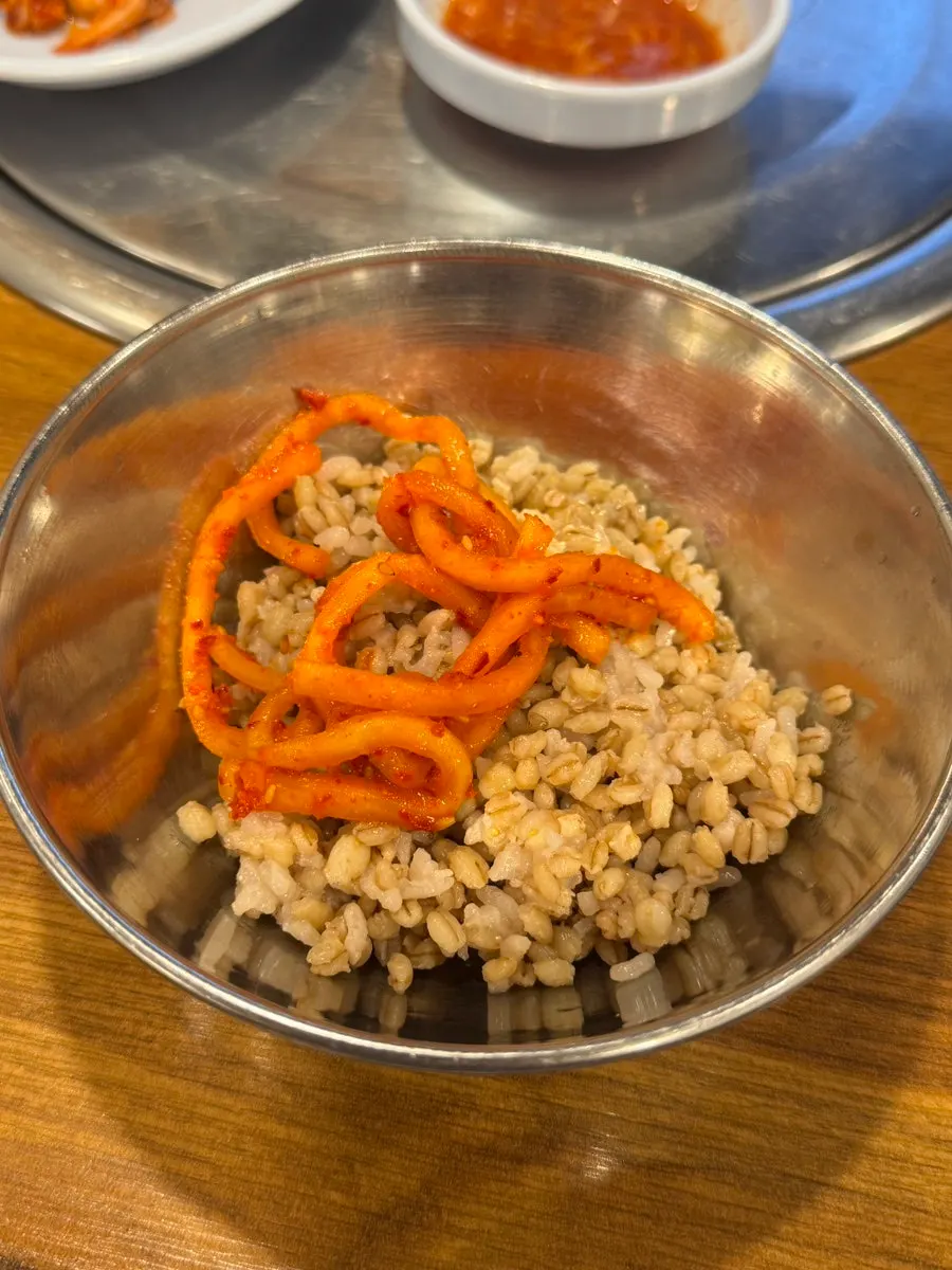 Table setting of the food ordered at Daseon Kalguksu