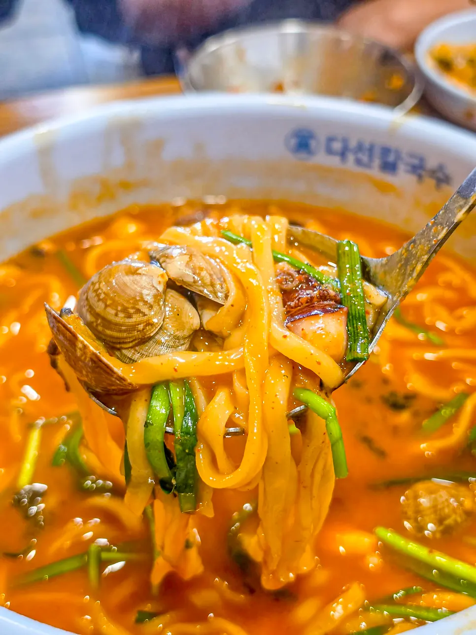Kal-nakji broth with clams and octopus
