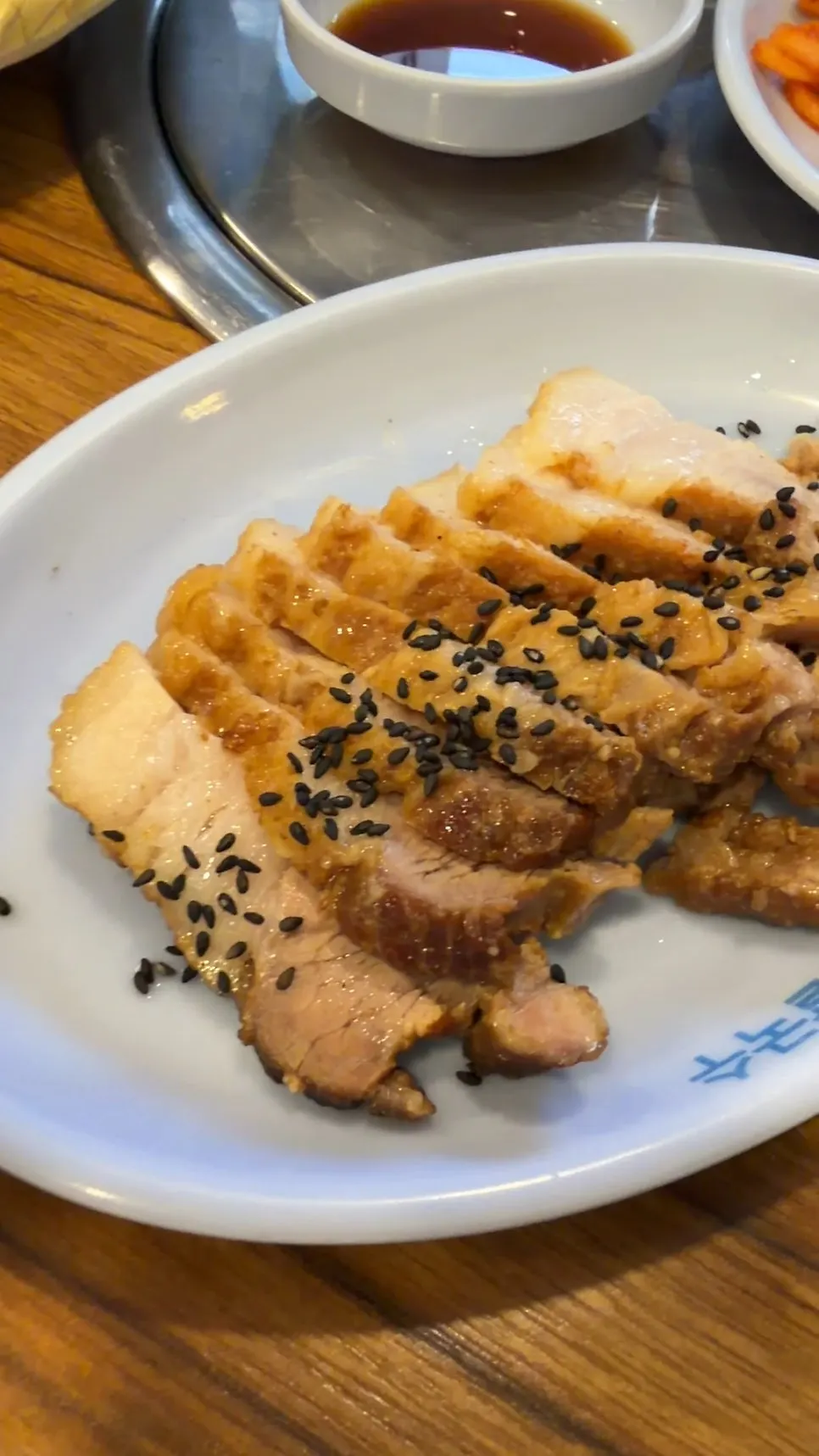 Boiled pork bossam served with the kalguksu set