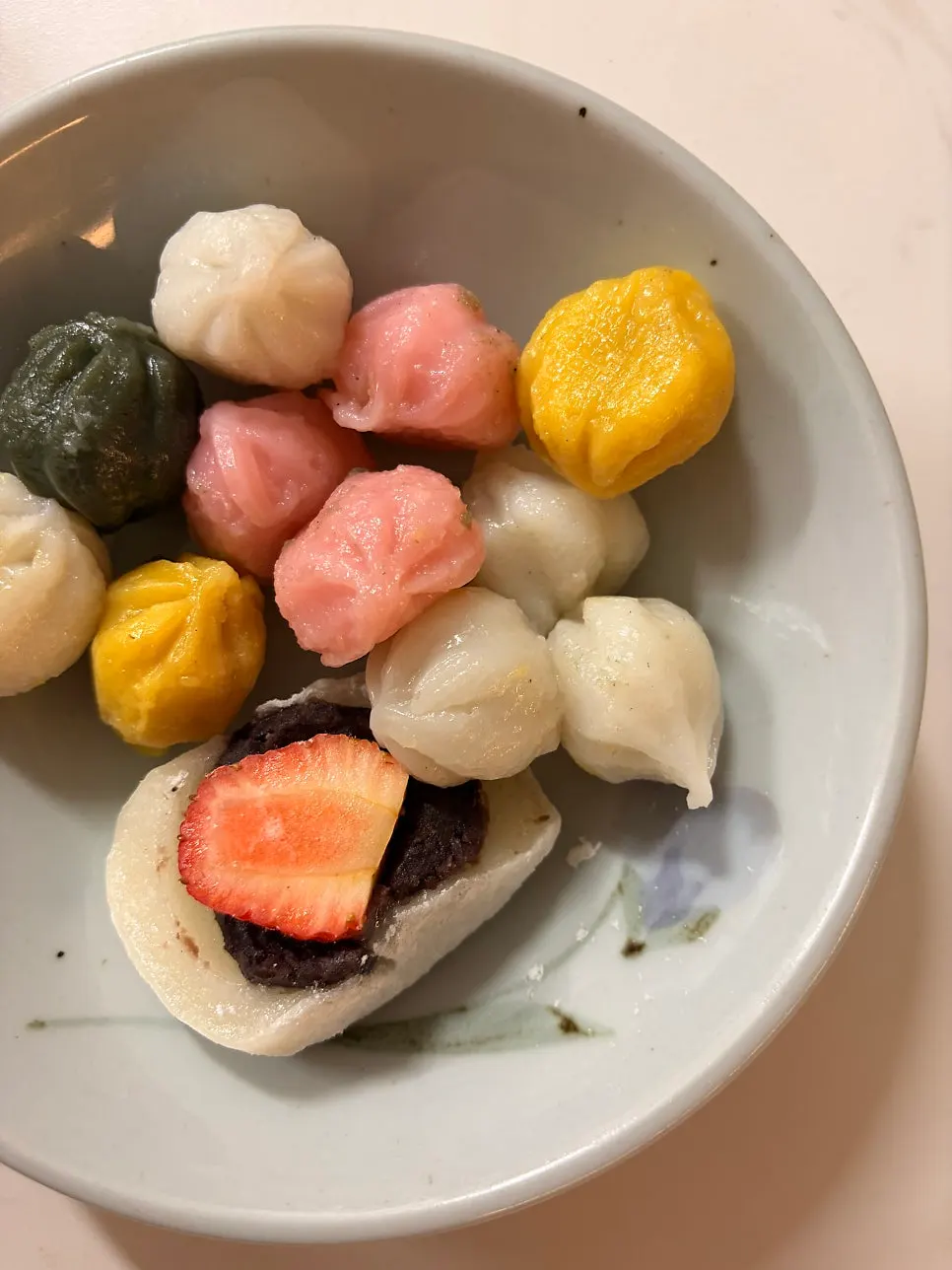 Tteok gift packaging in box and bojagi form
