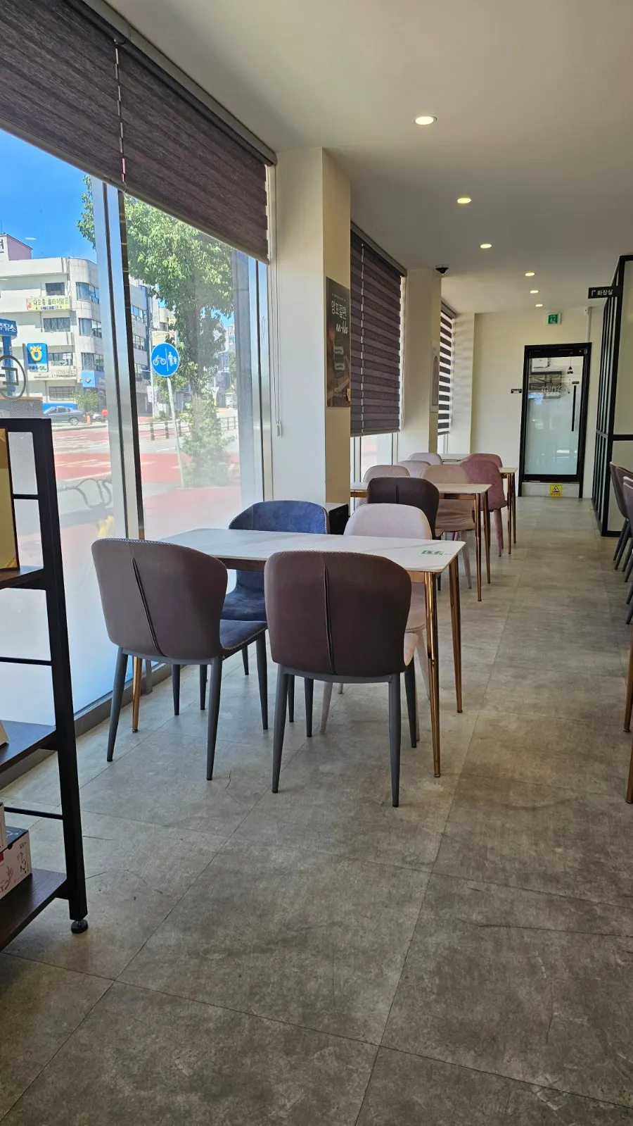 Entrance and front view of Tteokmama Cheongju Yullyang Branch