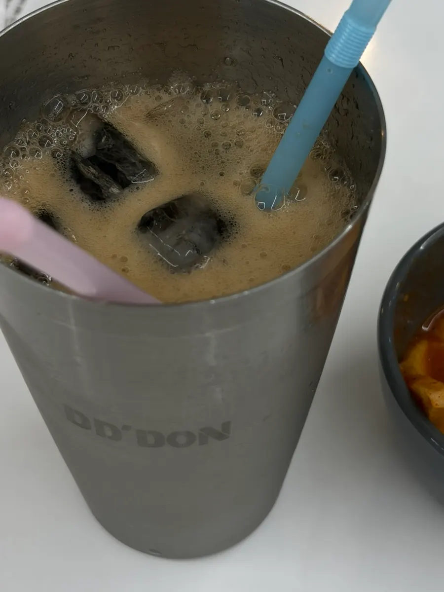 Zero Coke served with an ice cup