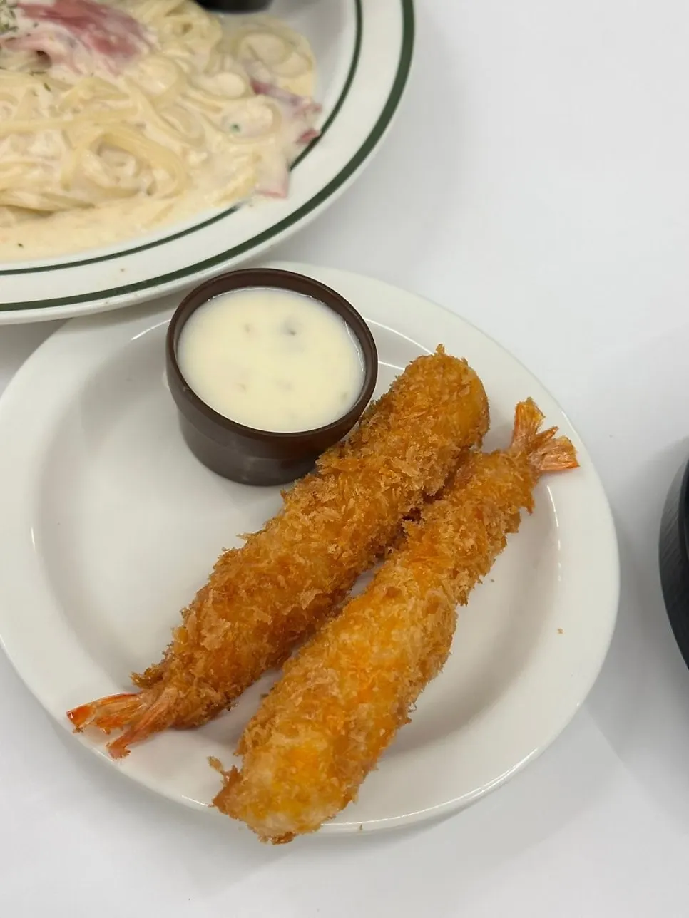 Freshly fried shrimp with tartar sauce