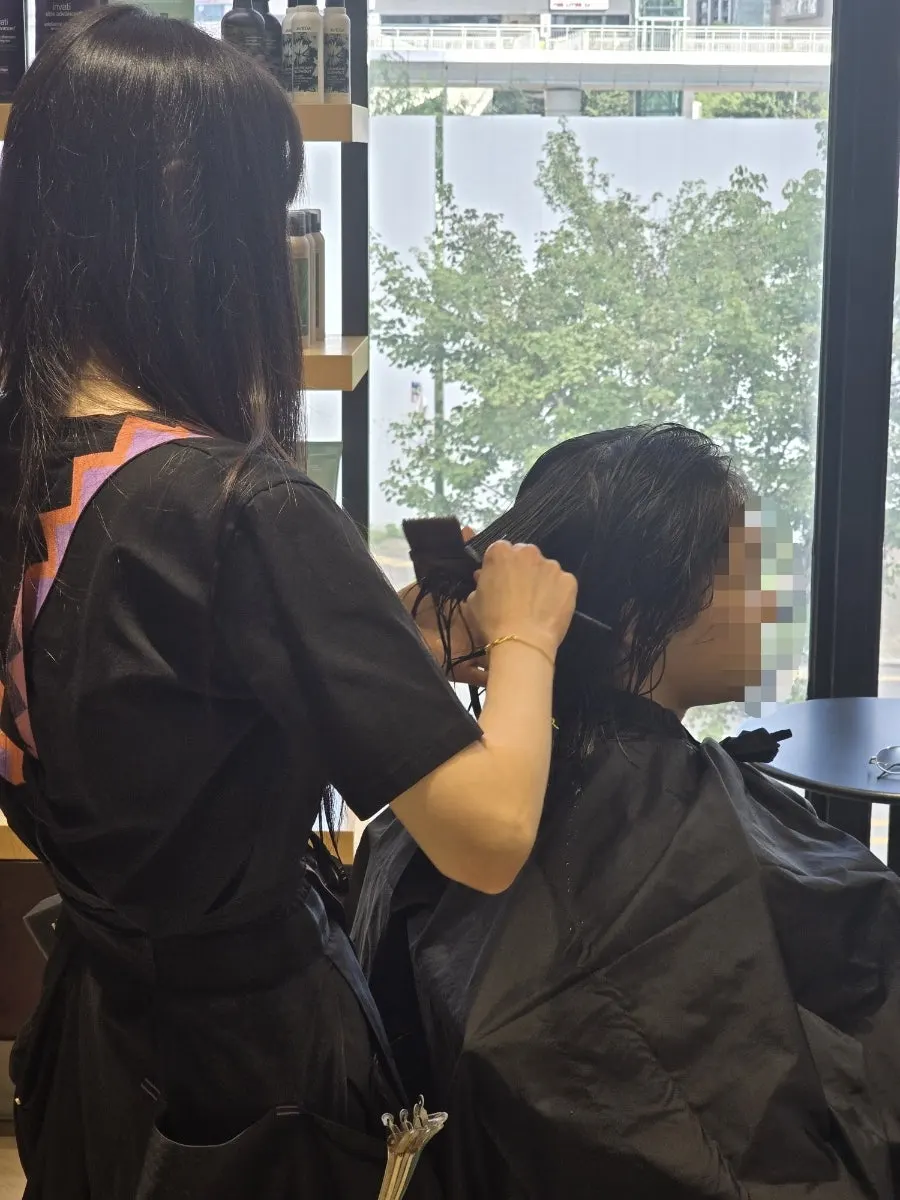 Shampoo care performed with Aveda products