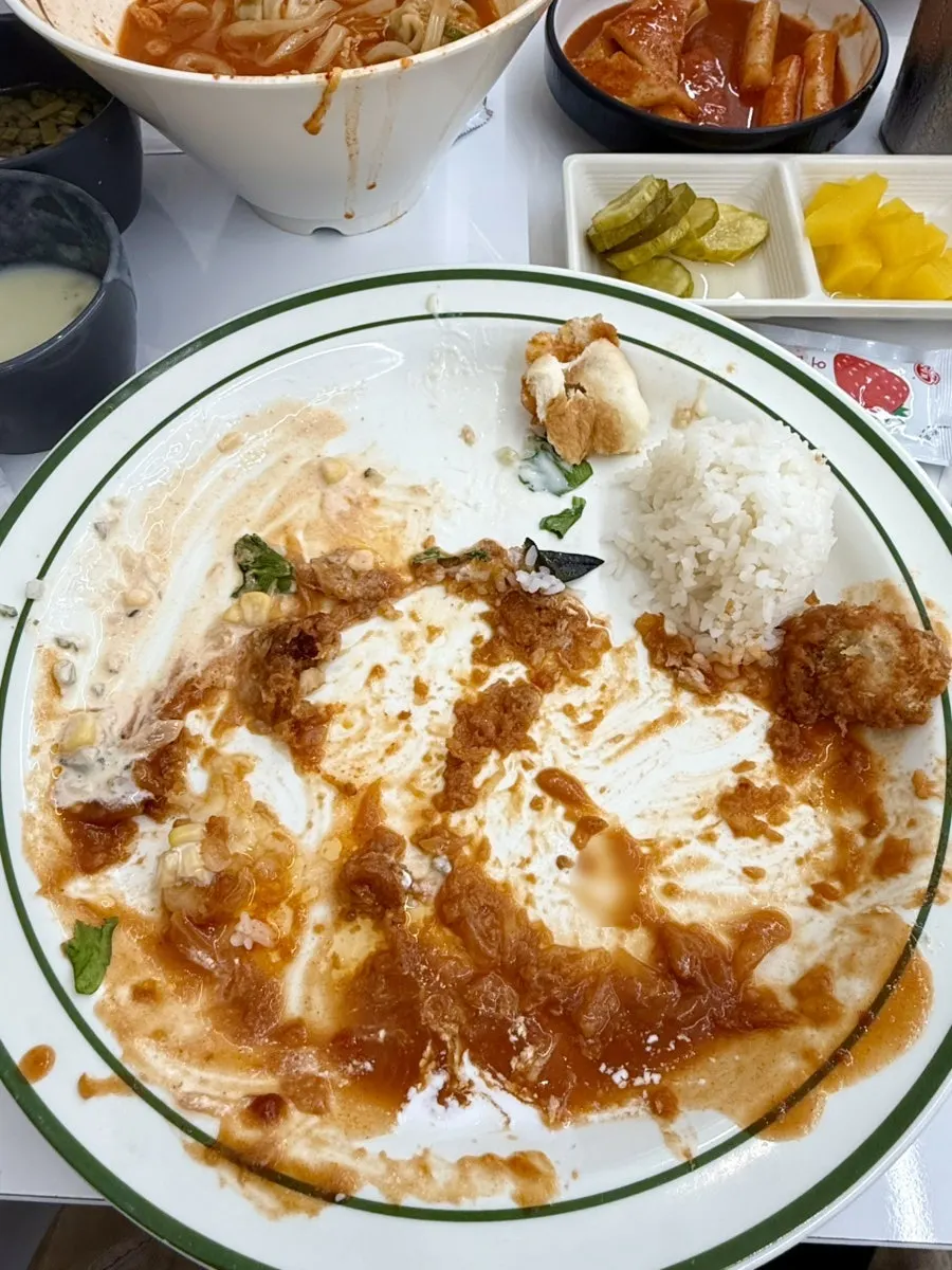 Cheese stretching from the cheese pork cutlet
