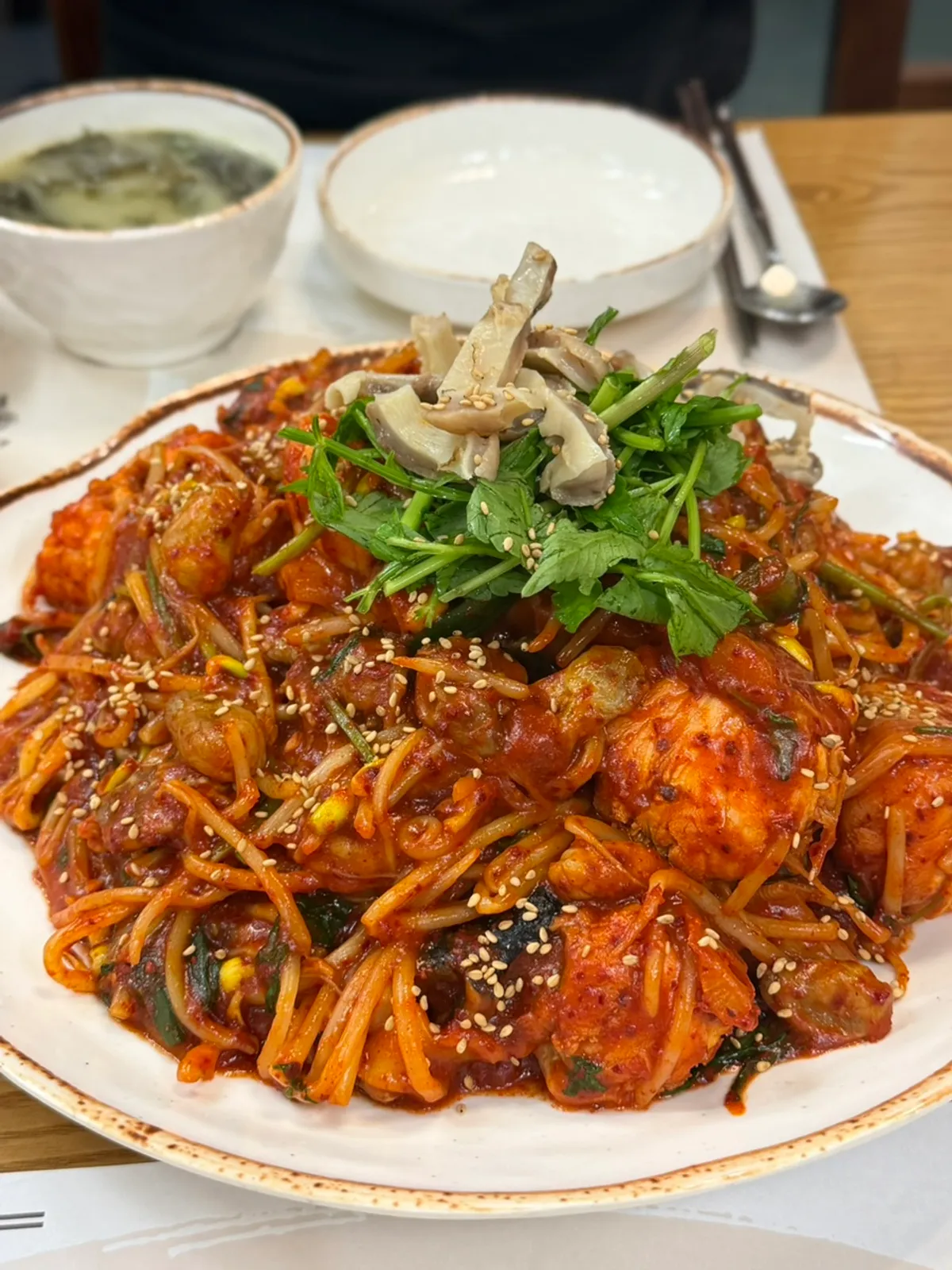 큼직한 살많은 아구찜 소 사이즈 한 접시