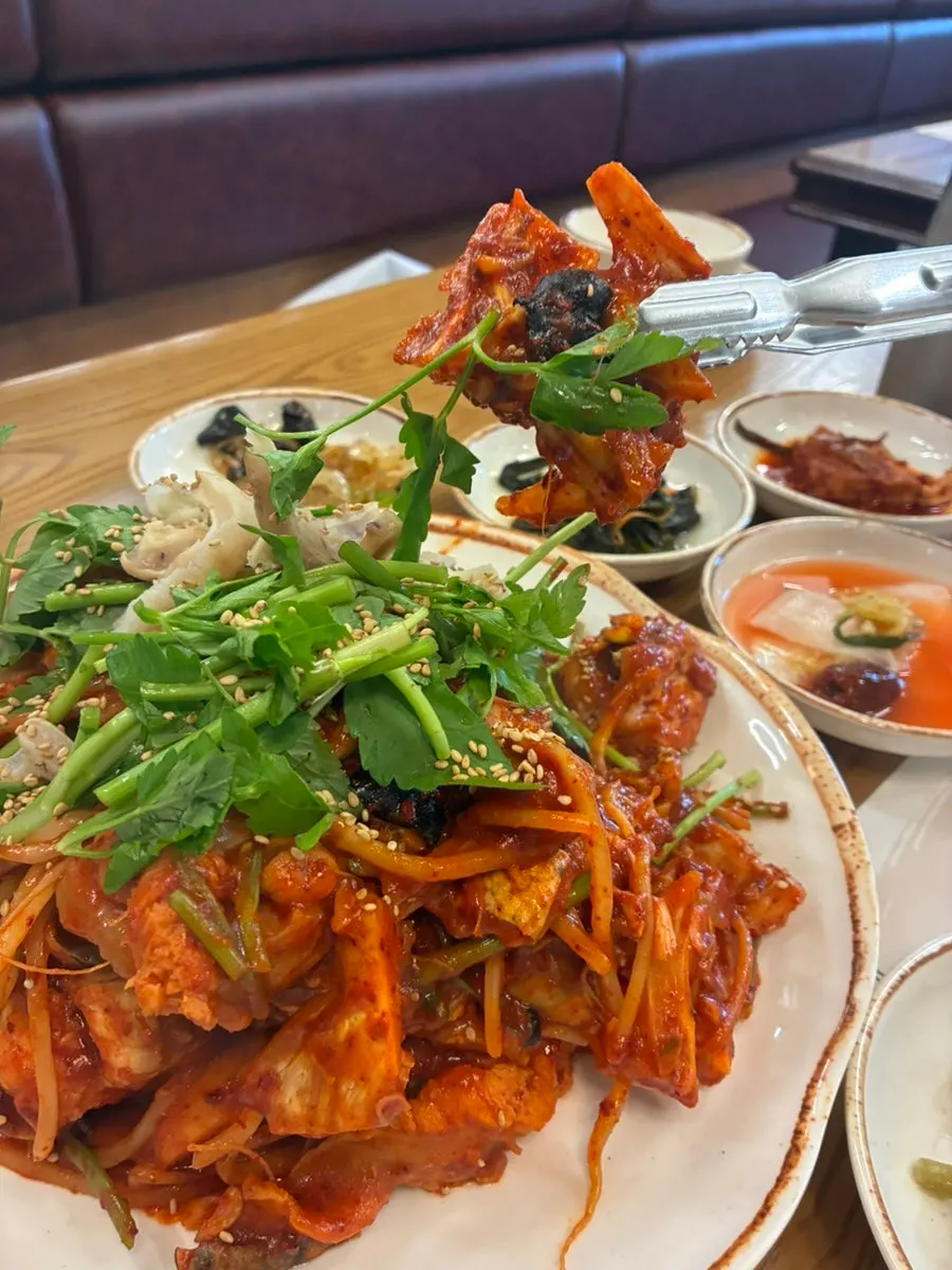 상에 오른 똑순이아구찜 중 사이즈